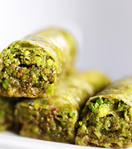 Güllüoğlu Fıstıklı Dürüm (Sarma)- 400g, Baklava Rolled With Pistachio - 400g